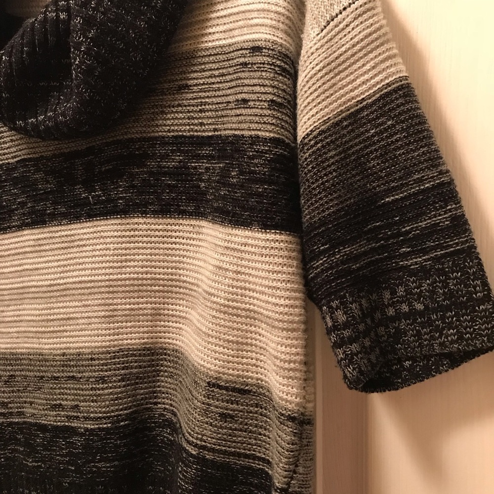 Cowl Neck Cropped Sweater - Picture 7 of 7